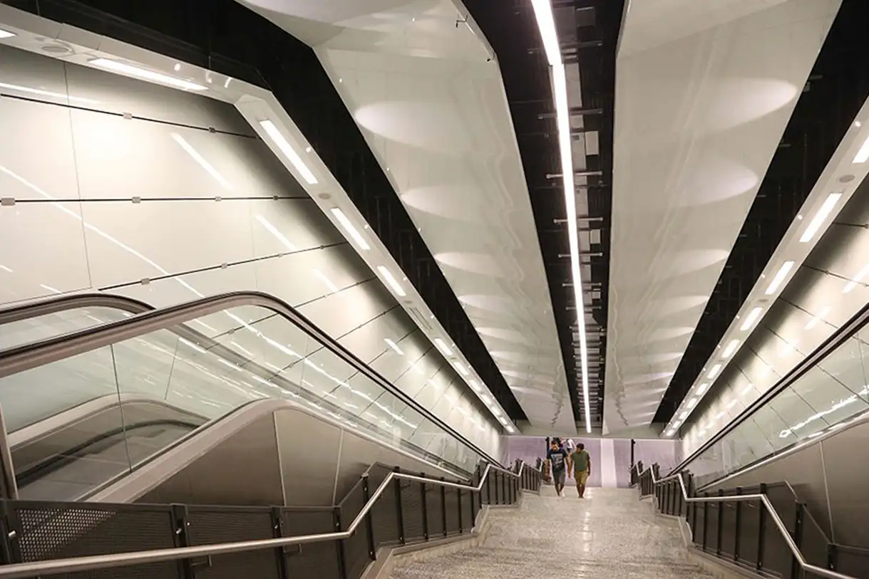 METRO C - PARETI VERTRATE E SOFFITTI METALLICI (1)