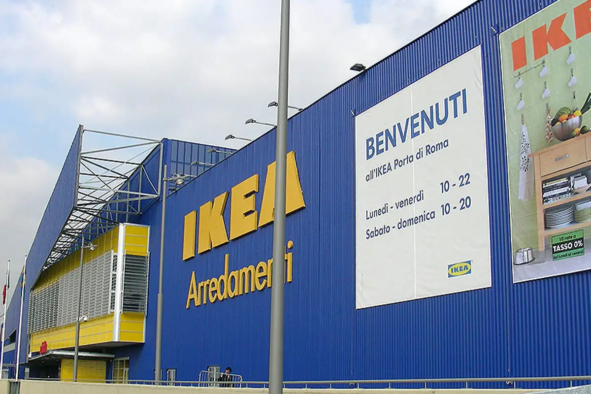 IKEA PORTE DI ROMA-RIVESTIMENTO IN ALLUMINIO ONDULATO